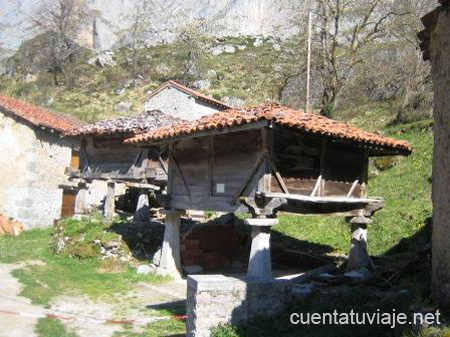 Horreos tÍpicos de la zona.